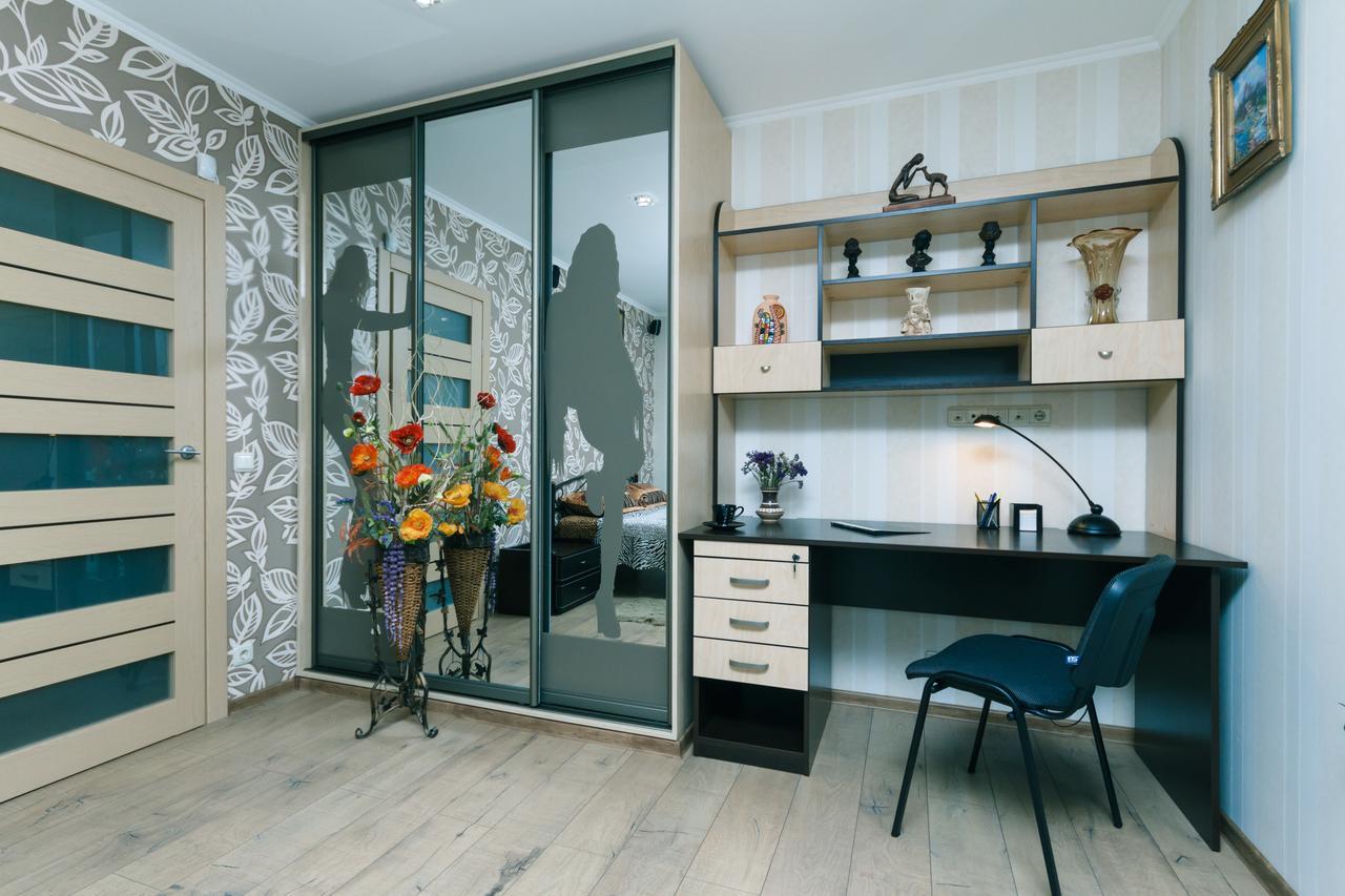 Apartment On Sevastopolska Square Kiev Buitenkant foto